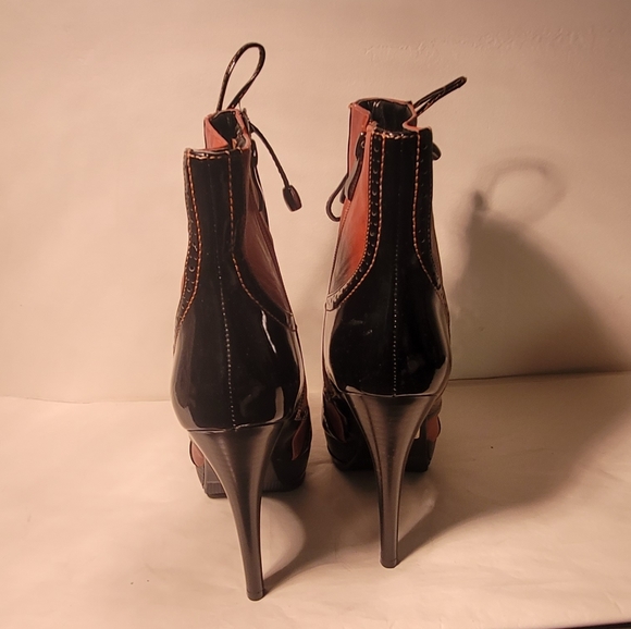 New Nicole Lee stiletto leather/patent leather booties - Picture 5 of 8